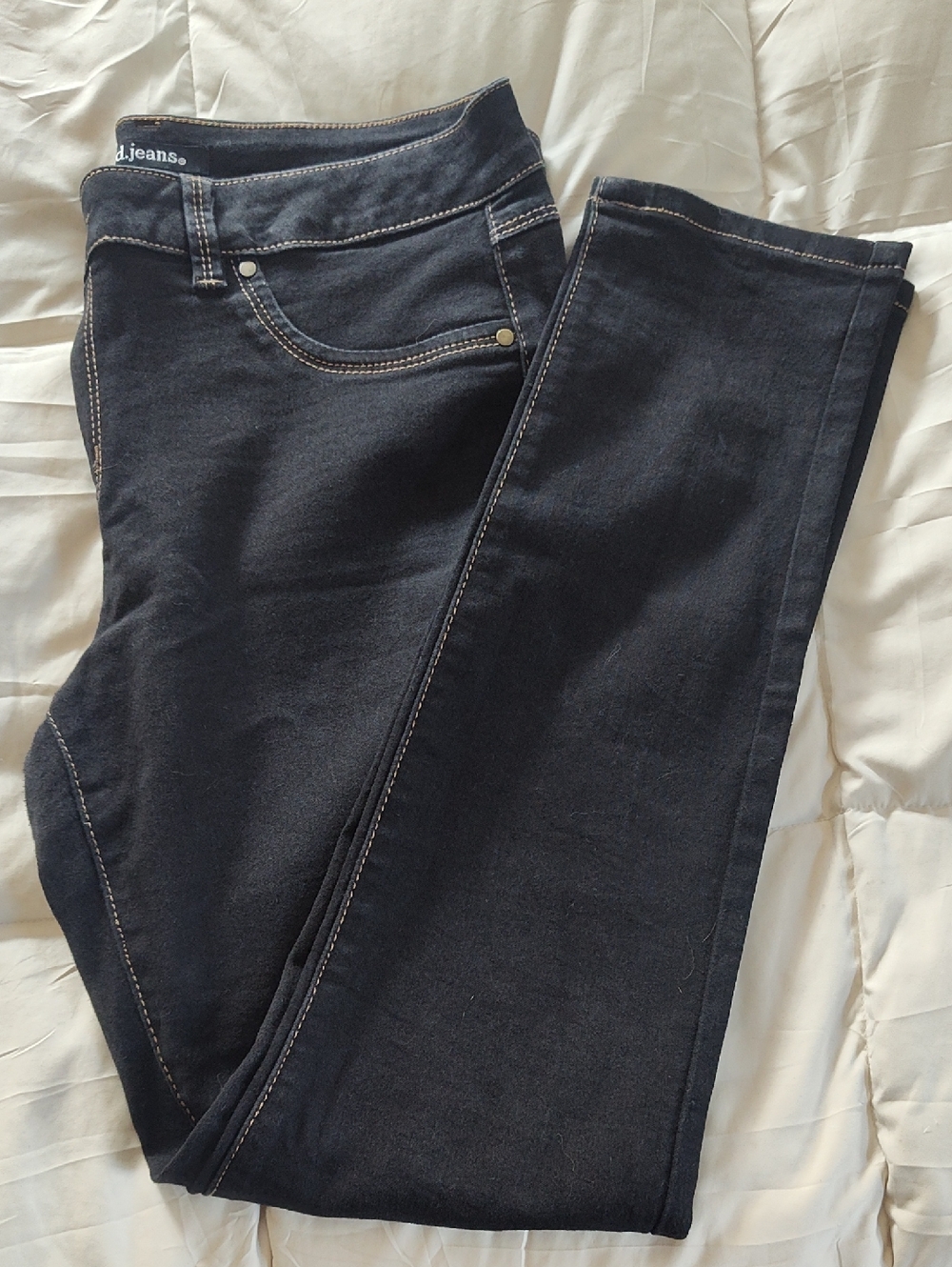 d. jeans Women's Skinny Jeans in Black with Contrast Stitching